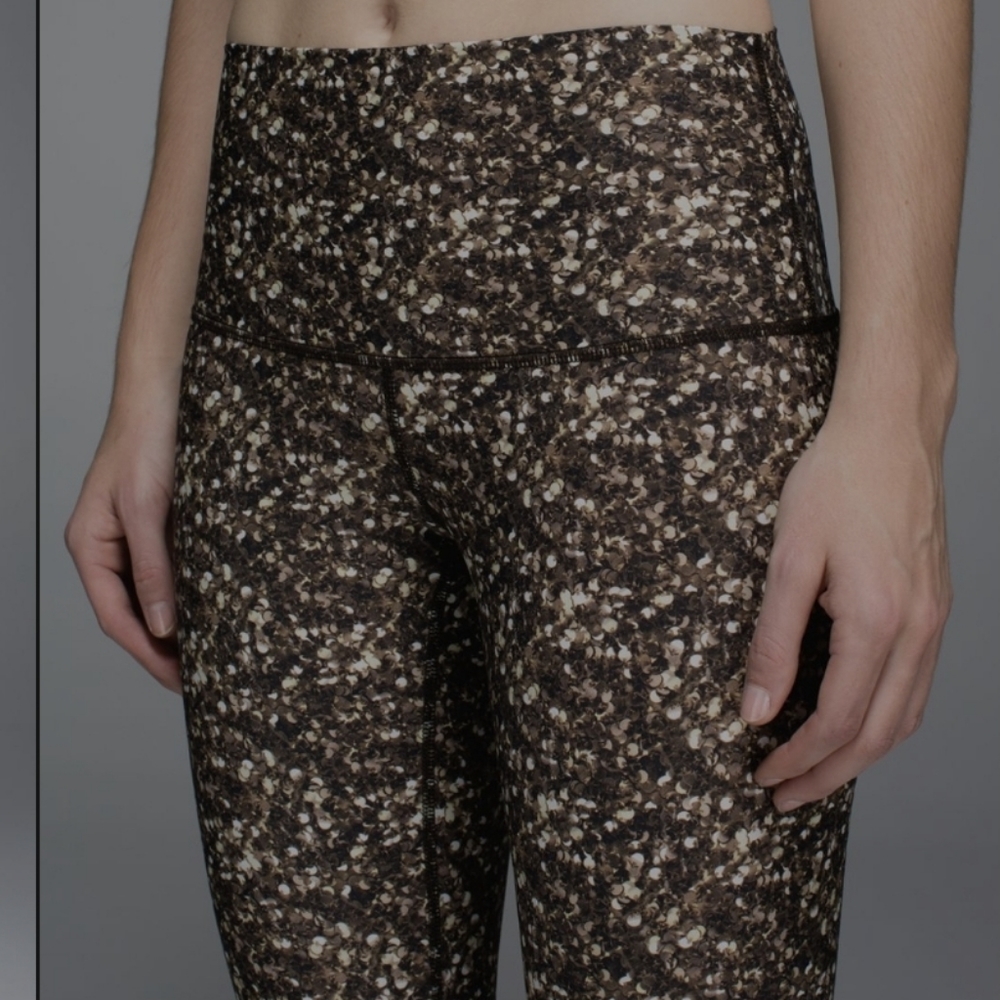 Lululemon sequin pattern tights - Picture 4 of 7